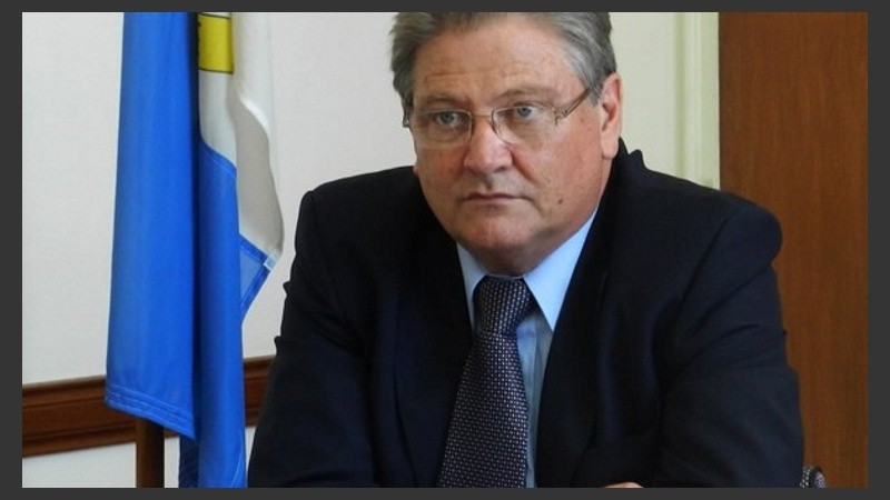 El vicegobernador se molestó con la posibilidad de que algunos radicales se vayan a Cambiemos.