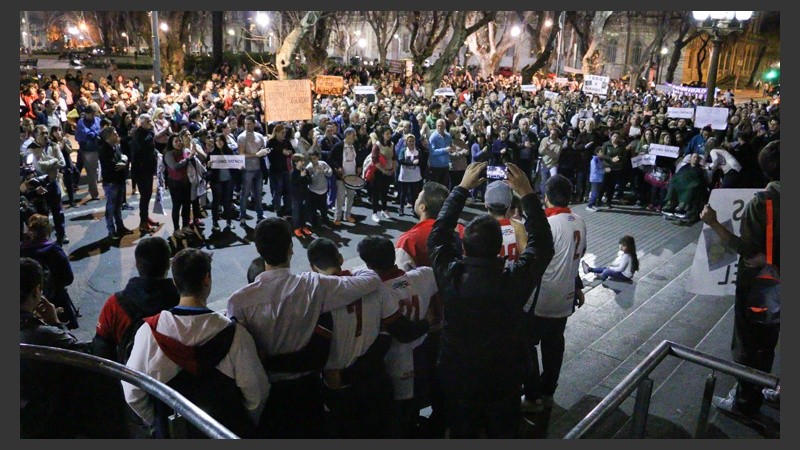 La marcha terminó en Gobernación. (Alan Monzón/Rosario3.com)