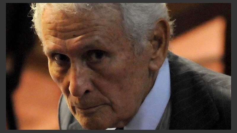 El represor Miguel Etchecolatz.