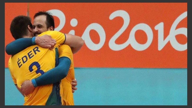 El vóley masculino de brasil sumó en Río 2016 su tercera medalla de oro, tras las conquistadas en Atenas 2004 y Barcelona 1992.