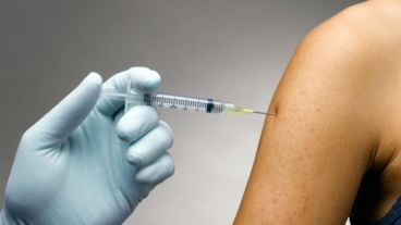 La vacuna contra la Hepatitis B está incluida en el Calendario Nacional de Inmunizaciones, y es gratuita y obligatoria.