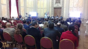 El gobernador con los representantes del Poder Judicial.