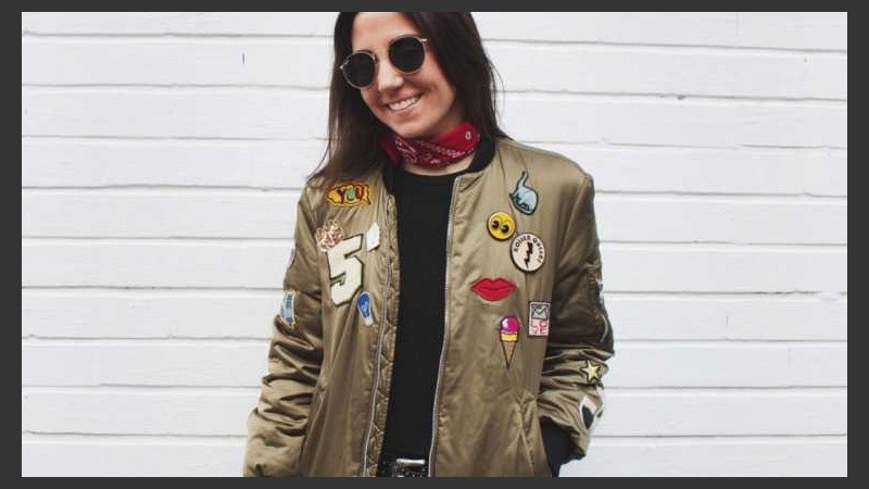 Esta temporada los parches invaden prendas y accesorios.