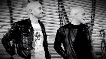 “Shoot The Radio es el lugar en común que encontramos (con Montemurro) y en el que pudimos fusionar el rock y la música electrónica”, explicó Zeta Bosio.