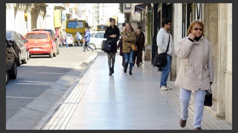 También se están ensanchando veredas del microcentro.