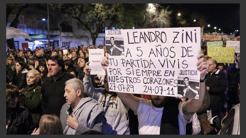 Nueva marcha en pedido de seguridad y justicia en la ciudad. (Alan Monzón/Rosario3.com)