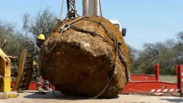 El cuerpo celeste pesa 30.800 kilos