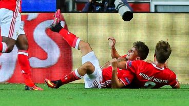 Cervi anotó en el empate del Benfica.