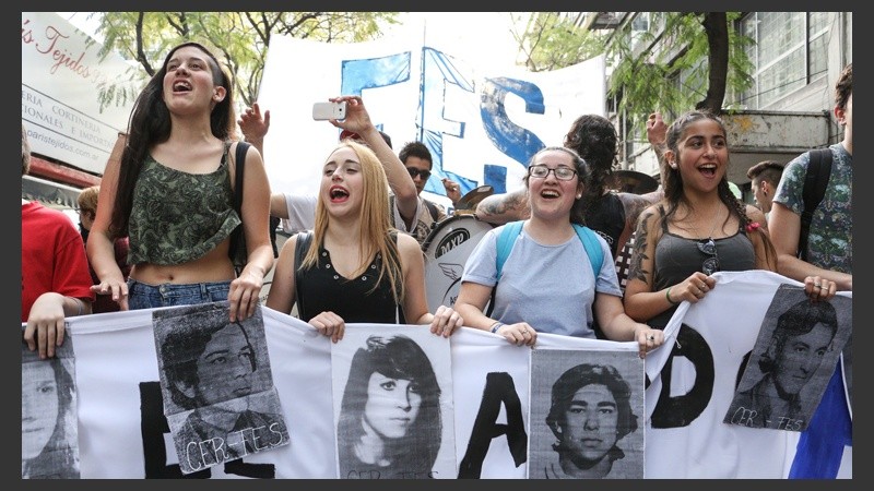 Postales de la marcha en Rosario por los 40 años de 
