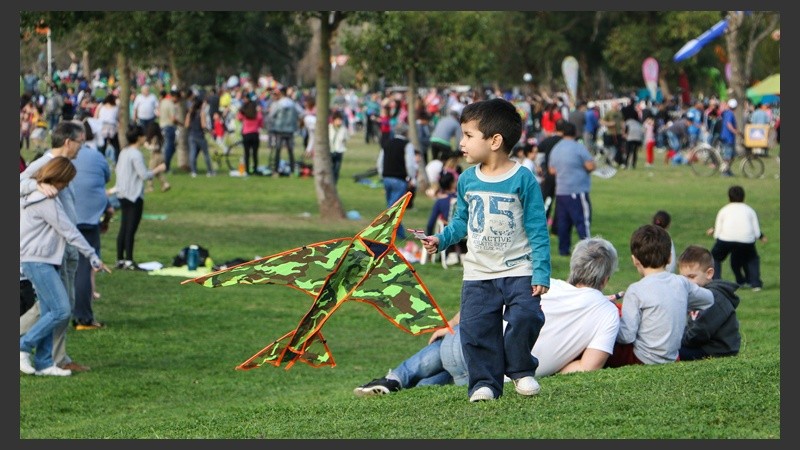 Niños y adultos disfrutan del evento por igual. (Alan Monzón/Rosario3.com)