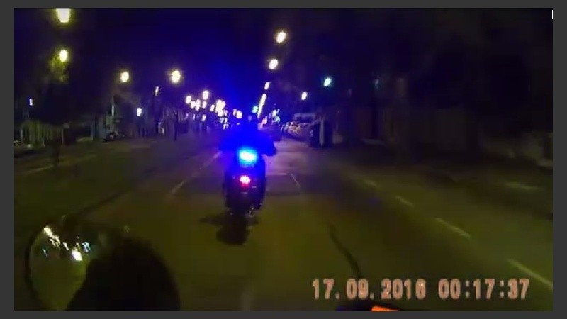 Motos y patrulleros a toda velocidad por varias zonas de la ciudad.