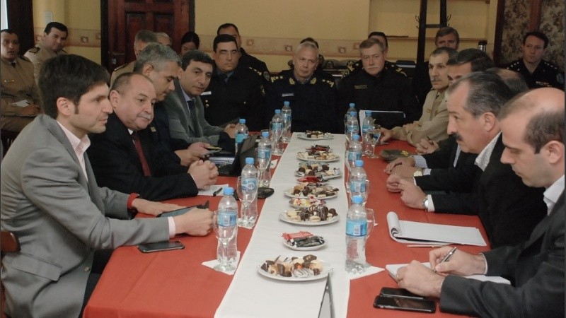 El ministro Pullaro encabezó la delegación santafesina.