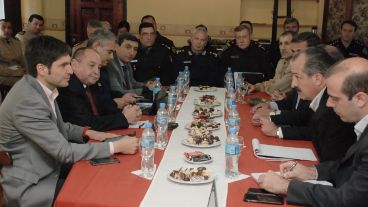 El ministro Pullaro encabezó la delegación santafesina.