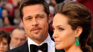 «Angelina: "Entré al motorhome de Brad y vi lo peor que puede ver una mujer"», reza uno de los tuits.