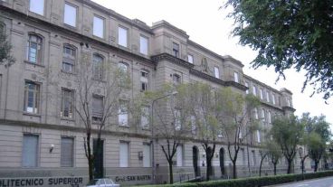 La directora del Politécnico de Rosario habló de la situación que vive el instituto.