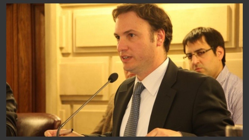 Enrico en defensa de las modificaciones al proceso penal.