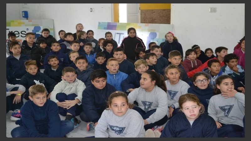 Los chicos de Carlos Pellegrini disfrutan de Cultura Más Vos.