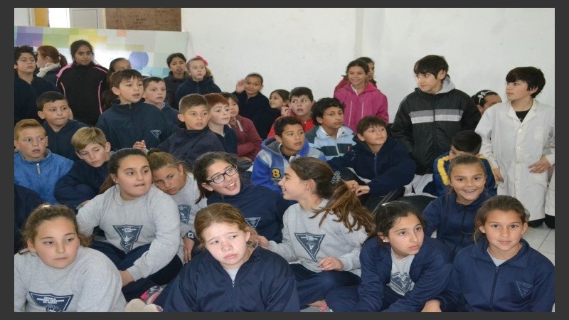 Los chicos de Carlos Pellegrini disfrutan de Cultura Más Vos.