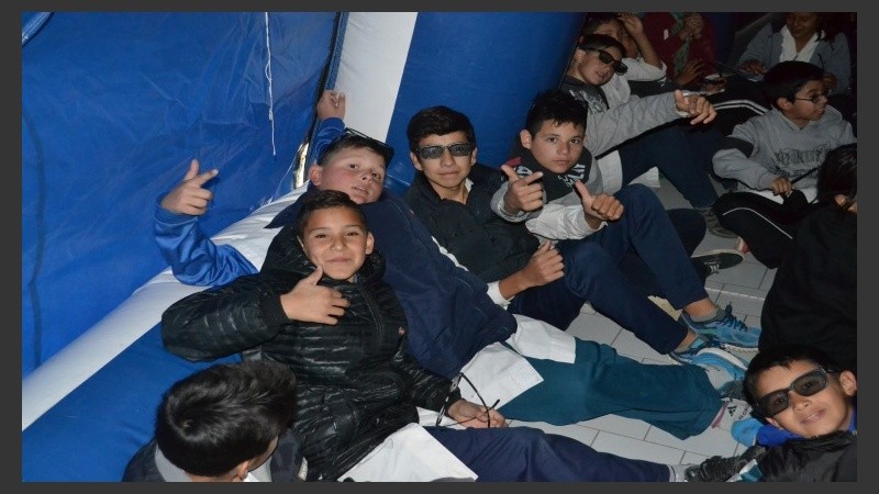 Los chicos de Carlos Pellegrini disfrutan de Cultura Más Vos.