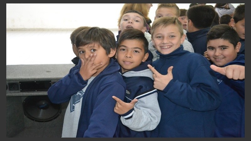 Los chicos de Carlos Pellegrini disfrutan de Cultura Más Vos.