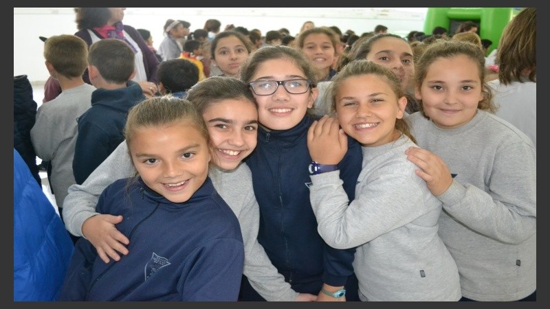 Los chicos de Carlos Pellegrini disfrutan de Cultura Más Vos.