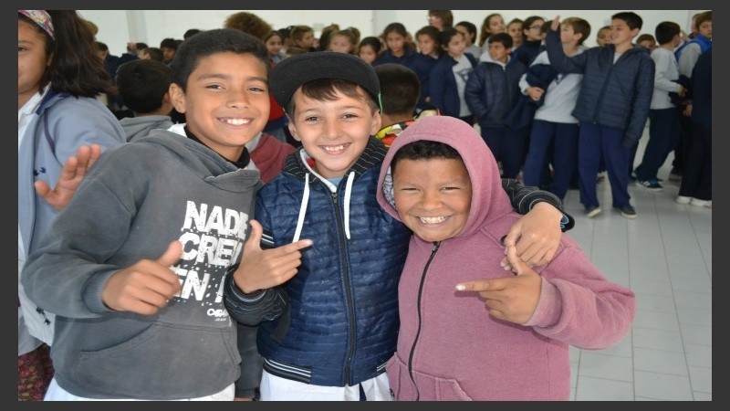 Los chicos de Carlos Pellegrini disfrutan de Cultura Más Vos.