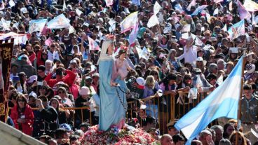 Una enorme cantidad de fieles se congregó en la ciudad bonaerense.