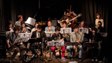 La Orquesta de Jazz de la Escuela Municipal de Música presentará composiciones de  Maria Schneider y del trompetista Samuel Iwanczuck Iriarte.