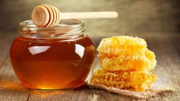 La miel de Manuka tiene propiedades anti-inflamatorias más fuertes que las de la miel común.