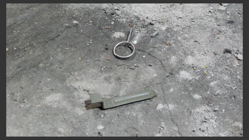 La espoleta hallada en la zona de la oficina de prensa de Newell's.