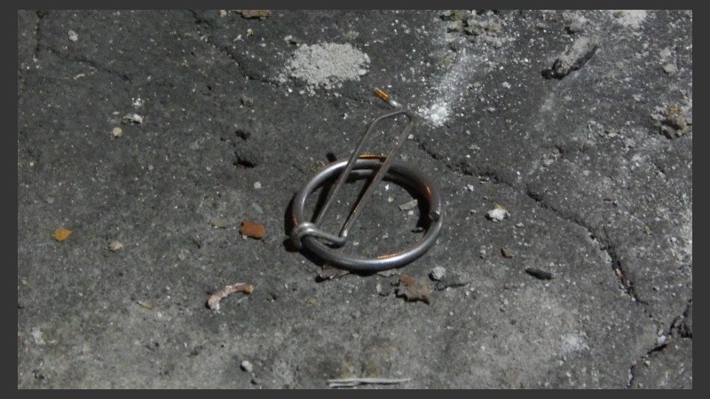 Un resto del artefacto explosivo.