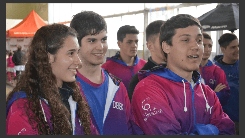 Algunos jóvenes se acercaron hasta las instalaciones de Cultura Más Vos. 