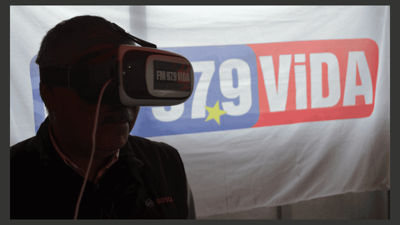 Los mas grandes también probaron los juegos de realidad virtual.