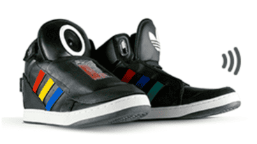 Este singular calzado mide la velocidad, detecta el tipo de actividad que realiza el usuario y se contacta vía bluetooth con el celular, entre otras cosas.
