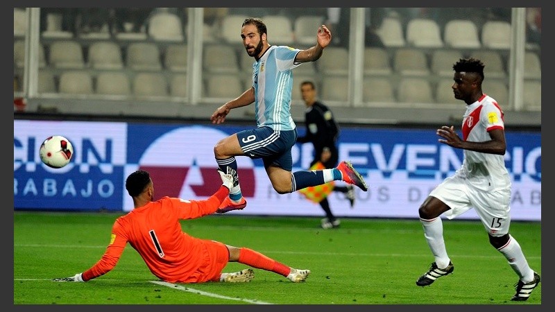 El Pipita volvió a la selección y cumplió con un gol.