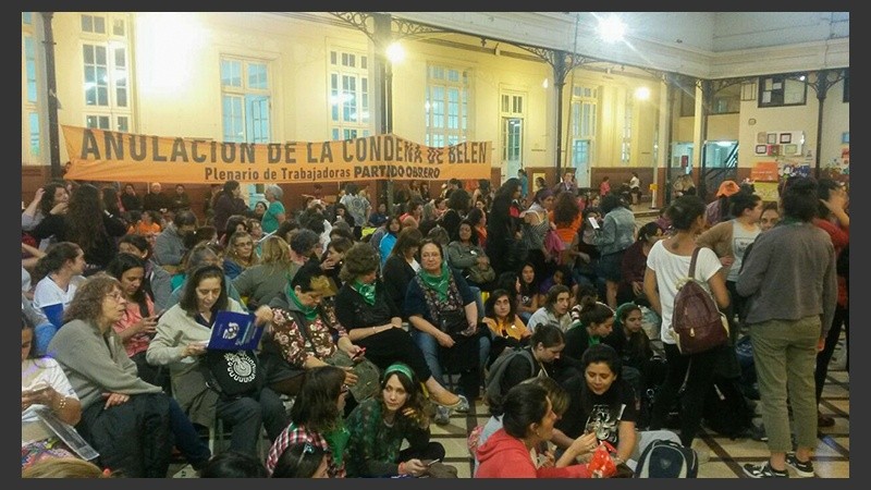 Tras la apertura de este sábado, la actividad en los talleres continúa el domingo.