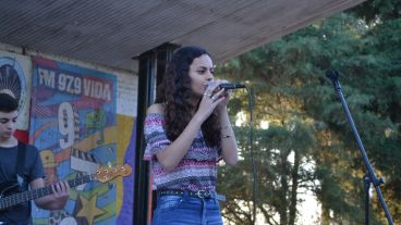 La solista Serena Ribecca cantó por primera vez en Cultura Más Vos.