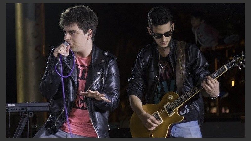 La banda Franco&Bruno, tocó en Casilda. 