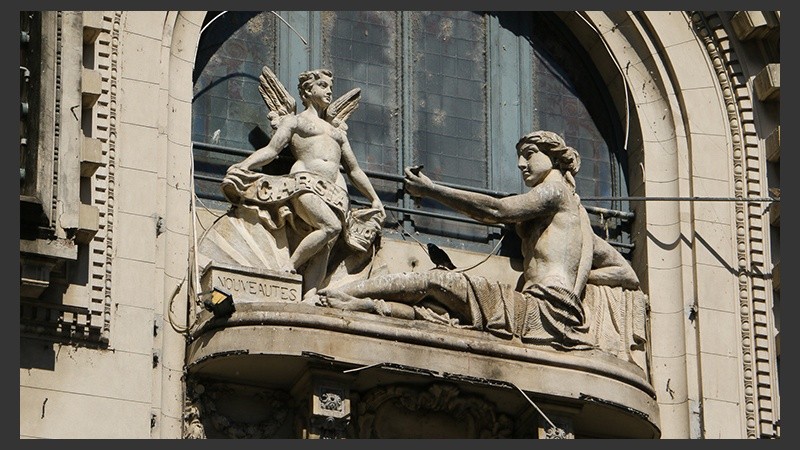 Vista de una de las esculturas que se lucen en lo que es considerada el área histórica de la ciudad. (Alan Monzón/Rosario3.com)