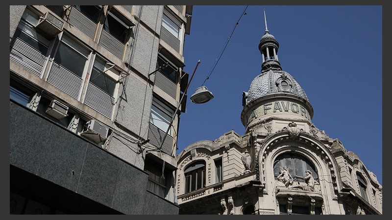 Edificios emblemáticos como el de La Favorita se encuentra dentro de la zona de obras. (Alan Monzón/Rosario3.com)