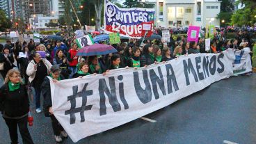 Rosario se sumó al pero de mujeres y tuvo una multitudinaria marcha.