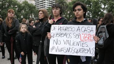 La marcha partió a las 18 desde plaza San Martín.