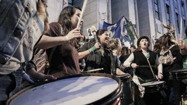 Se hizo sentir el reclamo de las mujeres en Rosario. (Alan Monzón/Rosario3.com)