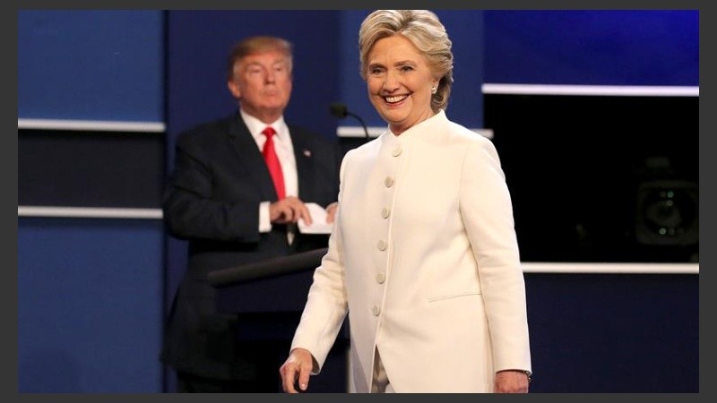 Según una encuesta de la CNN, Clinton llevó la ventaja en el debate. 