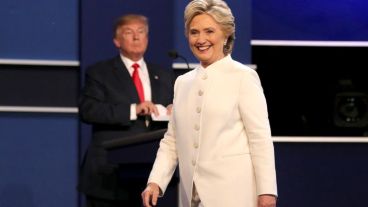 Según una encuesta de la CNN, Clinton llevó la ventaja en el debate.