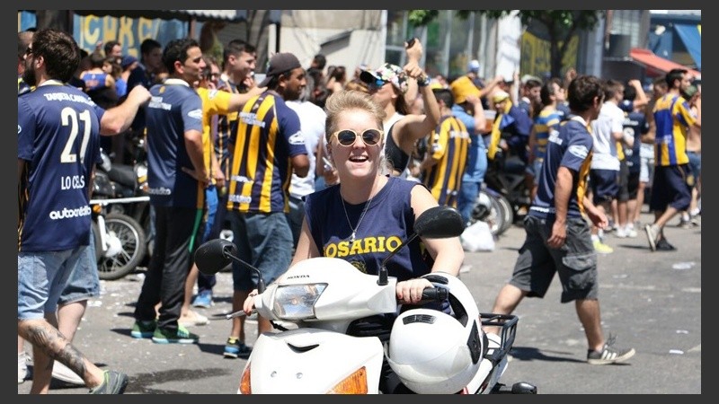 Hinchas antes de entrar al estadio.