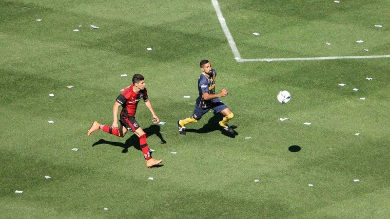 Hinchas en el ingreso.