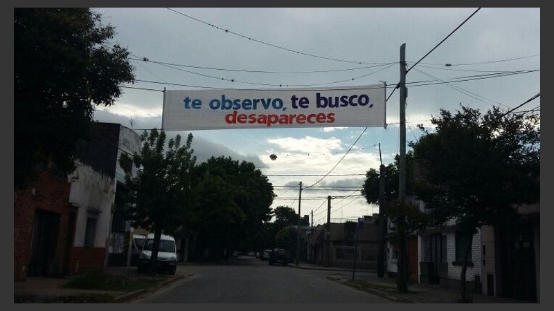 Te observo, te busco, desaparecés...