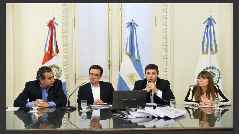 La presentación del Presupuesto 2017 en el Palacio de los Leones.