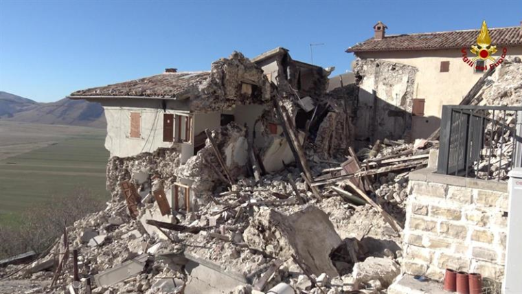 Nueva réplica en Italia provocó el colapso de más edificios - Rosario3.com